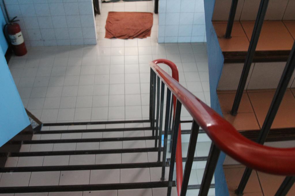 New C.H. Guest House Bangkok Luaran gambar